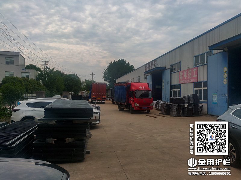 2024年5月31日鋅鋼護窗欄桿裝車發貨！