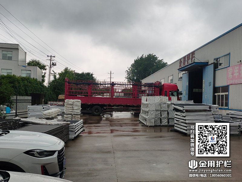 2024年7月13日鋅鋼百葉窗裝車發(fā)貨! 2024年7月13日鋅鋼百葉窗裝車發(fā)貨!