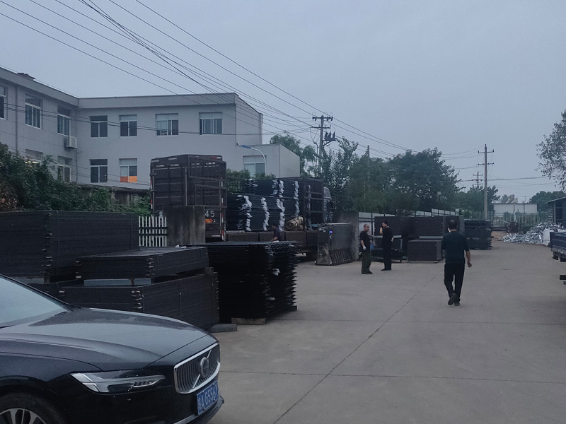 2024年10月19日鋅鋼圍墻護(hù)欄裝車(chē)發(fā)貨！