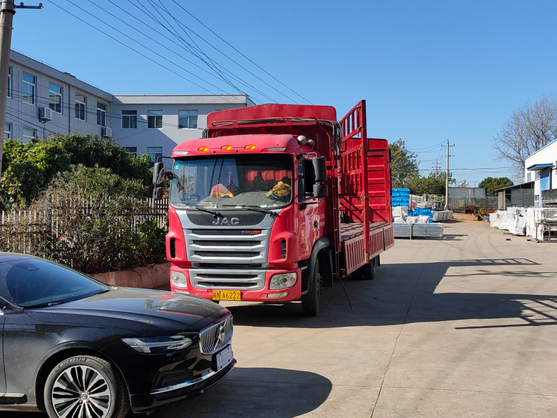 2024年12月2日鋅鋼百葉窗裝車發(fā)貨! 2024年12月2日鋅鋼百葉窗裝車發(fā)貨!