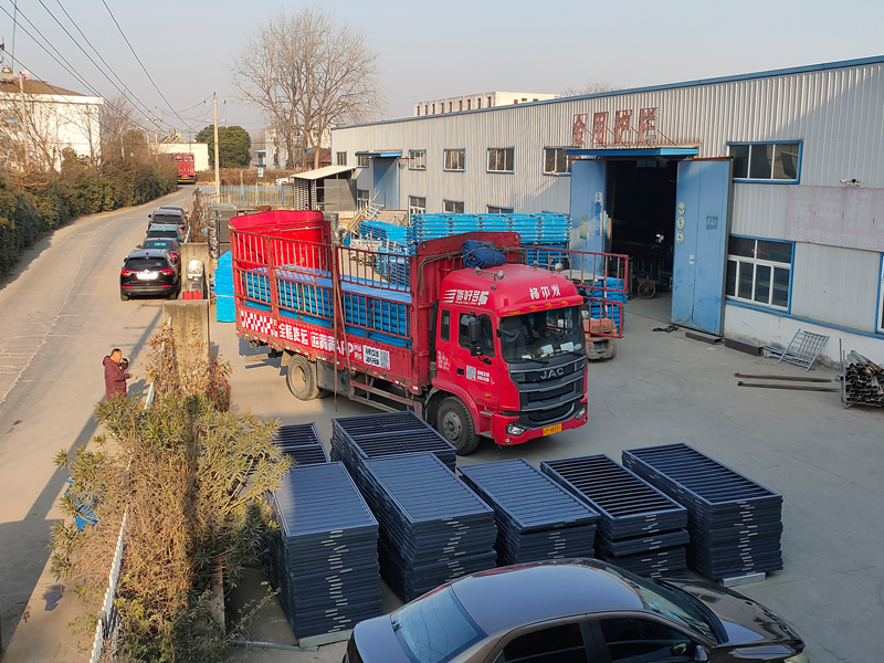 2024年12月27日鋅鋼陽臺護欄裝車發貨！