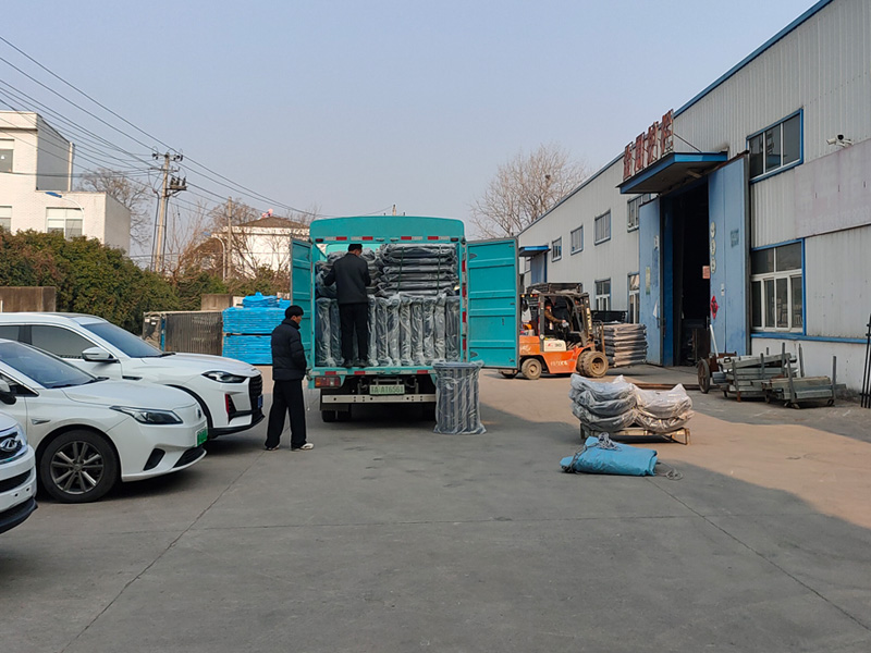 2025年3月7日鋅鋼飄窗護欄裝車發貨！