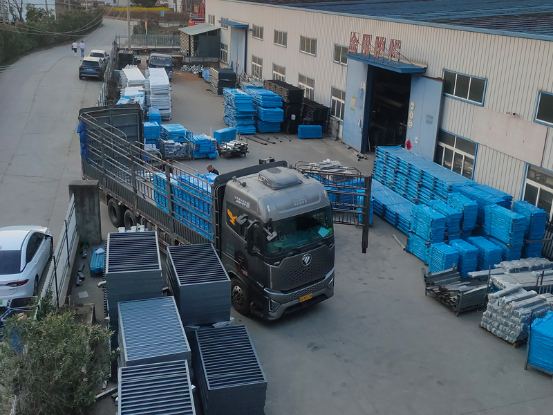 2025年3月23日鋅鋼連廊欄桿裝車發(fā)貨! 2025年3月23日鋅鋼連廊欄桿裝車發(fā)貨!