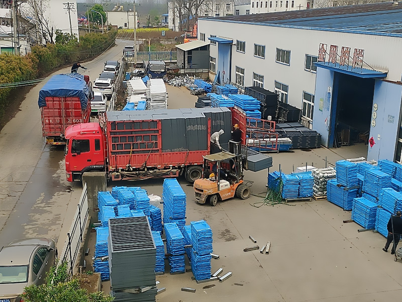 2025年3月29日鋁合金百葉窗裝車發(fā)貨！