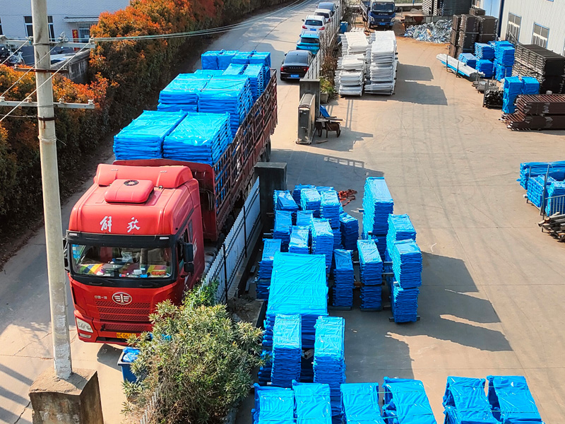 2025年4月7日鋅鋼護(hù)窗欄桿裝車(chē)發(fā)貨！