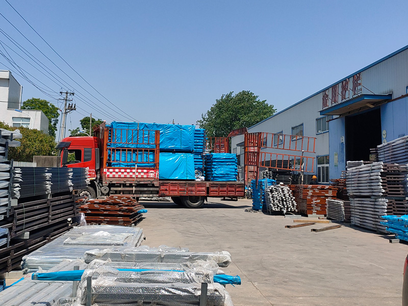 2025年5月15日鋅鋼陽臺護欄裝車發貨! 2025年5月15日鋅鋼陽臺護欄裝車發貨!