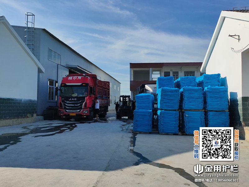 2025年7月1日鋅鋼飄窗欄桿裝車發貨！