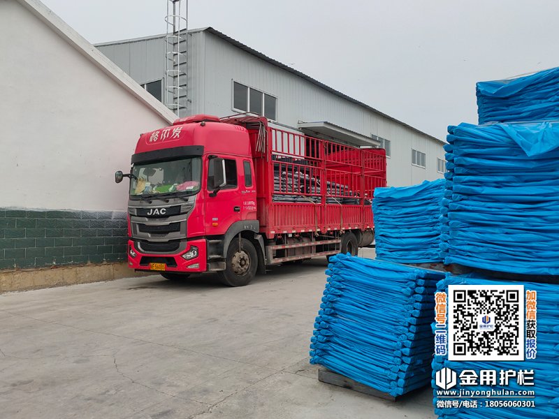 2025年8月9日鋅鋼陽臺(tái)護(hù)欄裝車發(fā)貨! 2025年8月9日鋅鋼陽臺(tái)護(hù)欄裝車發(fā)貨!