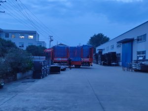 2025年8月27日鋅鋼陽(yáng)臺(tái)護(hù)欄裝車(chē)發(fā)貨！