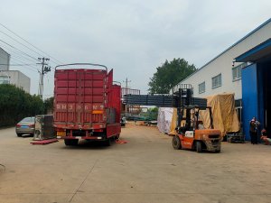 2025年9月6日鋅鋼玻璃欄桿裝車(chē)發(fā)貨！