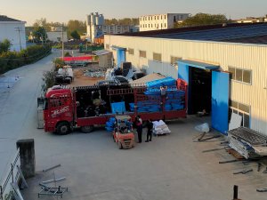 2025年10月24日鋅鋼圍墻欄桿裝車(chē)發(fā)貨！